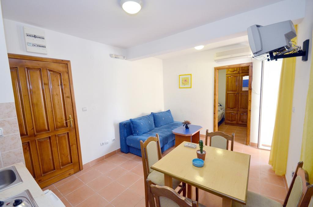 بودفا Guest House Villa Iva الغرفة الصورة