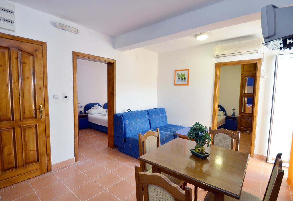 بودفا Guest House Villa Iva الغرفة الصورة