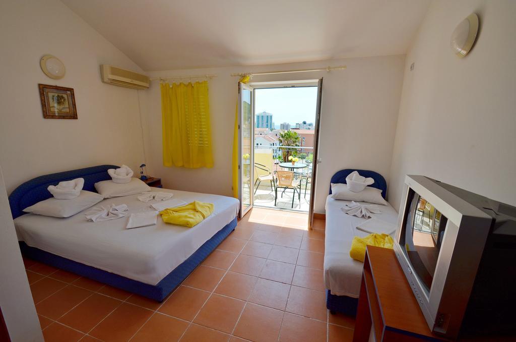 بودفا Guest House Villa Iva الغرفة الصورة