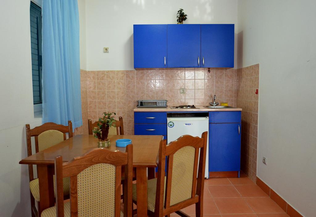 بودفا Guest House Villa Iva الغرفة الصورة