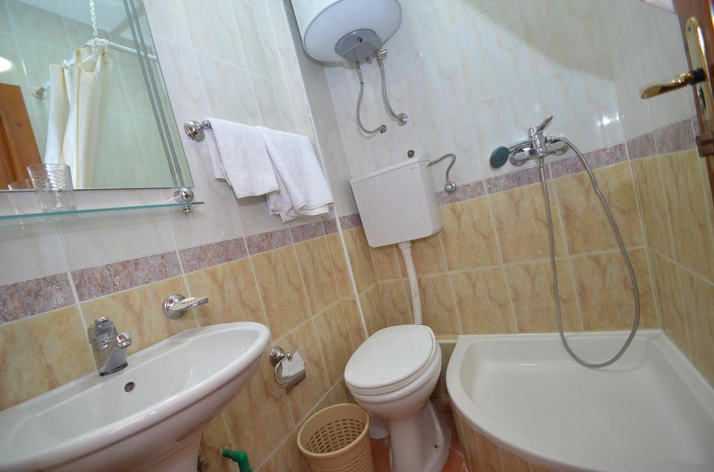 بودفا Guest House Villa Iva الغرفة الصورة